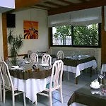 Logis L'auberge Bourbonnaise Hotel Saint-Yorre