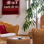 Hotel Logis L'auberge Bourbonnaise Saint-Yorre