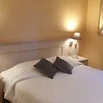 Hotel Logis L'auberge Bourbonnaise 3*