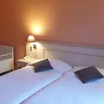 Hotel Logis L'auberge Bourbonnaise 3*