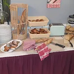 Hotel Logis L'auberge Bourbonnaise 3*