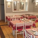 Logis L'auberge Bourbonnaise