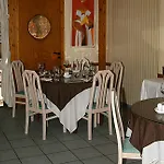 Hotel Logis L'auberge Bourbonnaise 3*