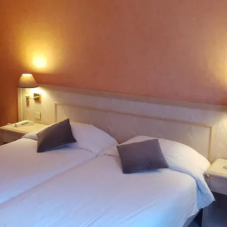 Logis L'auberge Bourbonnaise - Vichy Sud 3*