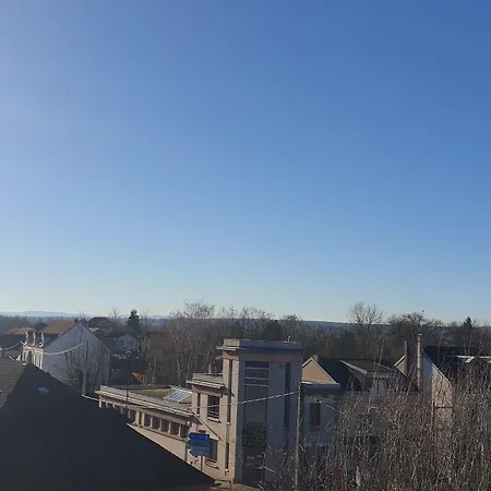 Szálloda Logis L'auberge Bourbonnaise - Vichy Sud Saint-Yorre