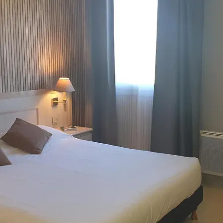 Hotel Logis L'auberge Bourbonnaise 3*