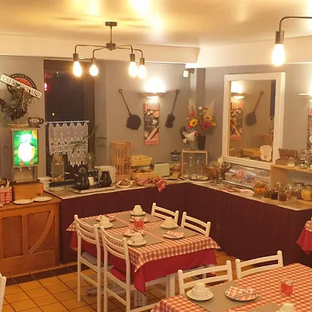 Ξενοδοχείο Logis L'auberge Bourbonnaise - Vichy Sud 3*