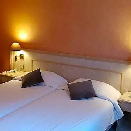 Logis L'auberge Bourbonnaise - Vichy Sud Hotel 3*