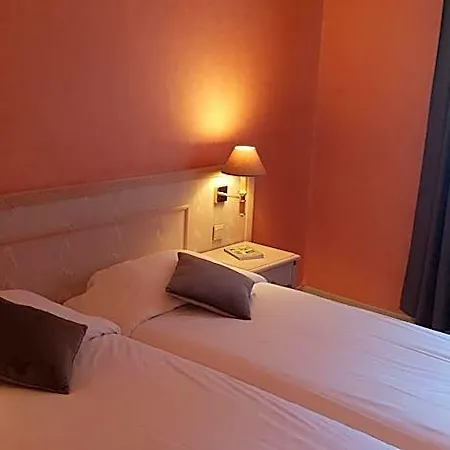 Hotel Logis L'auberge Bourbonnaise - Vichy Sud