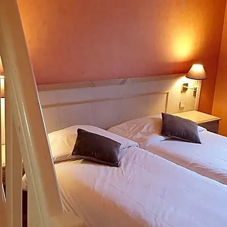Hotel Logis L'auberge Bourbonnaise - Vichy Sud 3*