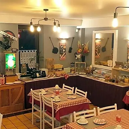 Logis L'auberge Bourbonnaise - Vichy Sud 3*