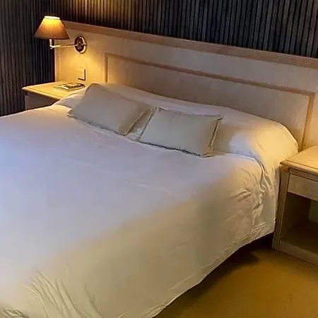 Logis L'auberge Bourbonnaise - Vichy Sud Hotel 3*