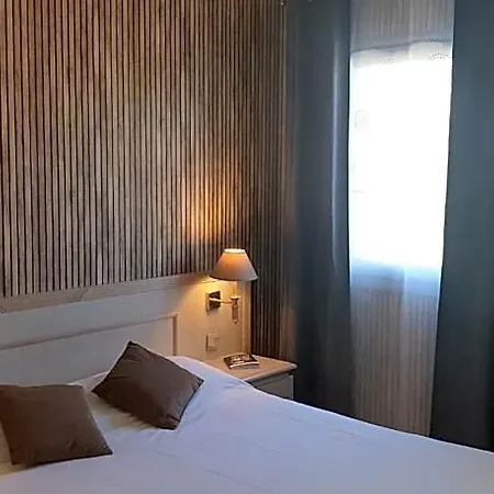 Hotel Logis L'auberge Bourbonnaise - Vichy Sud 3*
