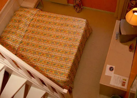 Logis L'auberge Bourbonnaise - Vichy Sud Szálloda 3*