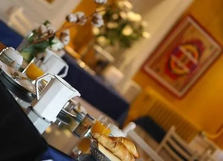 Szálloda Logis L'auberge Bourbonnaise - Vichy Sud