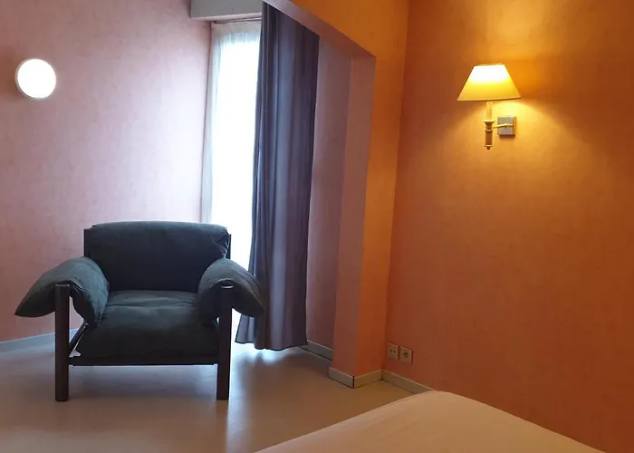 호텔 Logis L'auberge Bourbonnaise Saint-Yorre