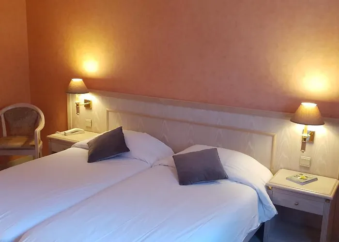 Logis L'auberge Bourbonnaise 3*