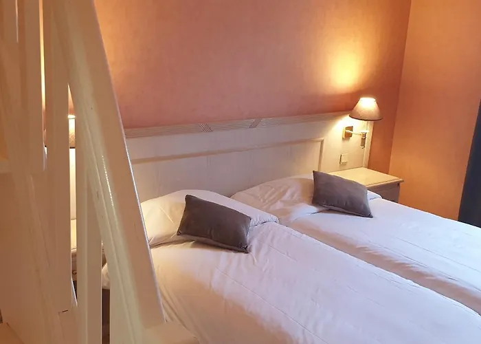 Logis L'auberge Bourbonnaise 3*