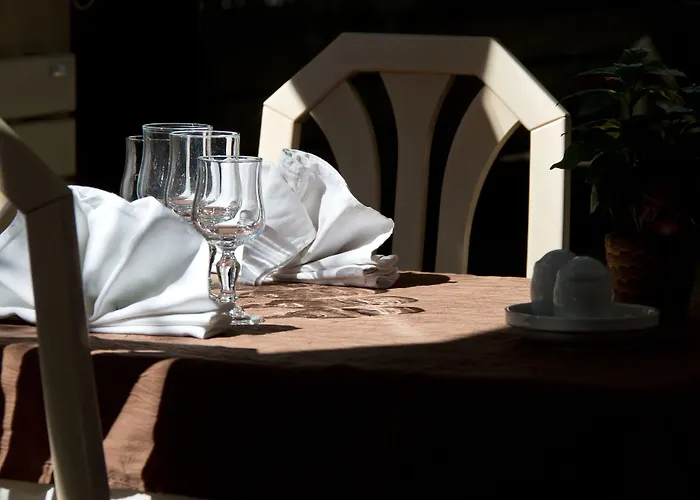 호텔 Logis L'auberge Bourbonnaise