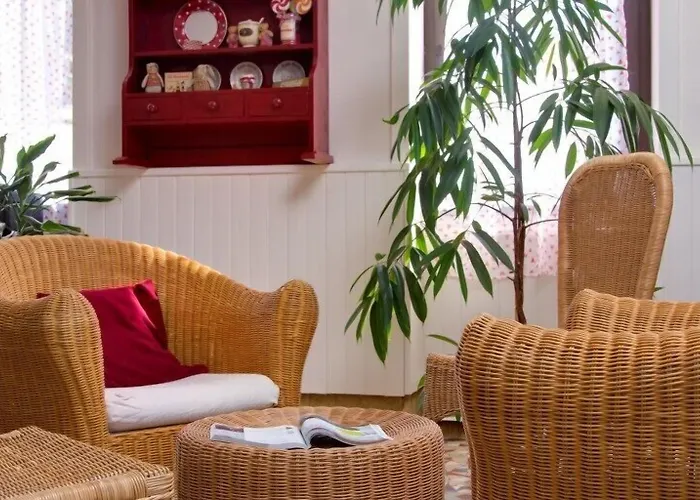 호텔 Logis L'auberge Bourbonnaise Saint-Yorre