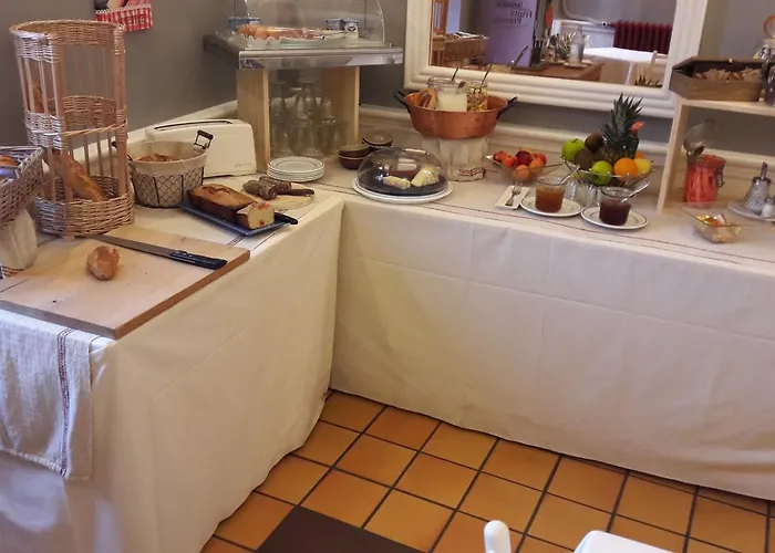 Logis L'auberge Bourbonnaise 3*