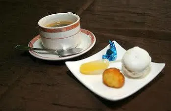 호텔 Logis L'auberge Bourbonnaise Saint-Yorre